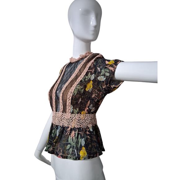 Foxie Dox Lace‎ Mesh Sheer Women's size Small  Romantic Farah Floral Crochet Top - Picture 3 of 12